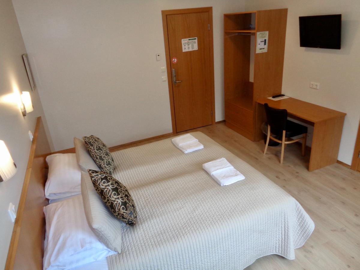 Hali Country Hotel Gerdi Bagian luar foto